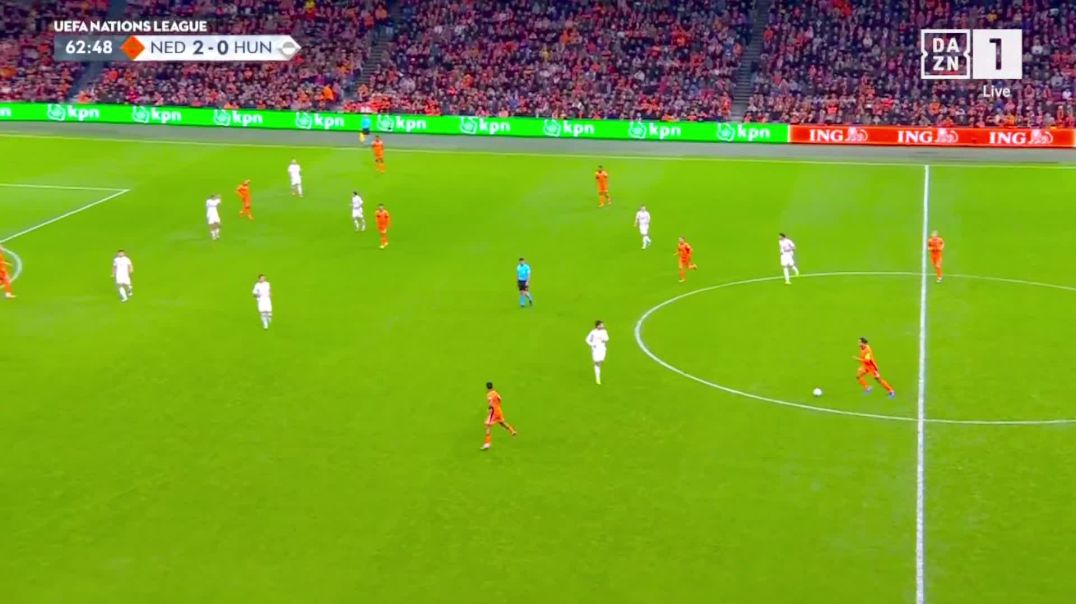 Netherlands [3] - 0 Hungary - D. Dumfries 64'