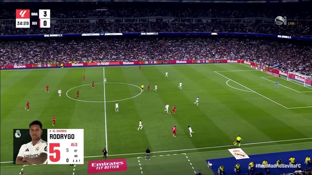 ⁣Real Madrid 3 - [1] Sevilla - Isaac Romero 35'