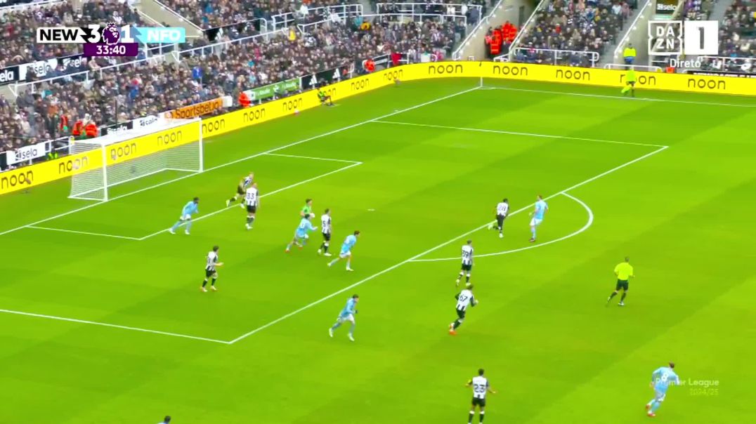 Newcastle [4] - 1 Nottingham - A. Isak 34'