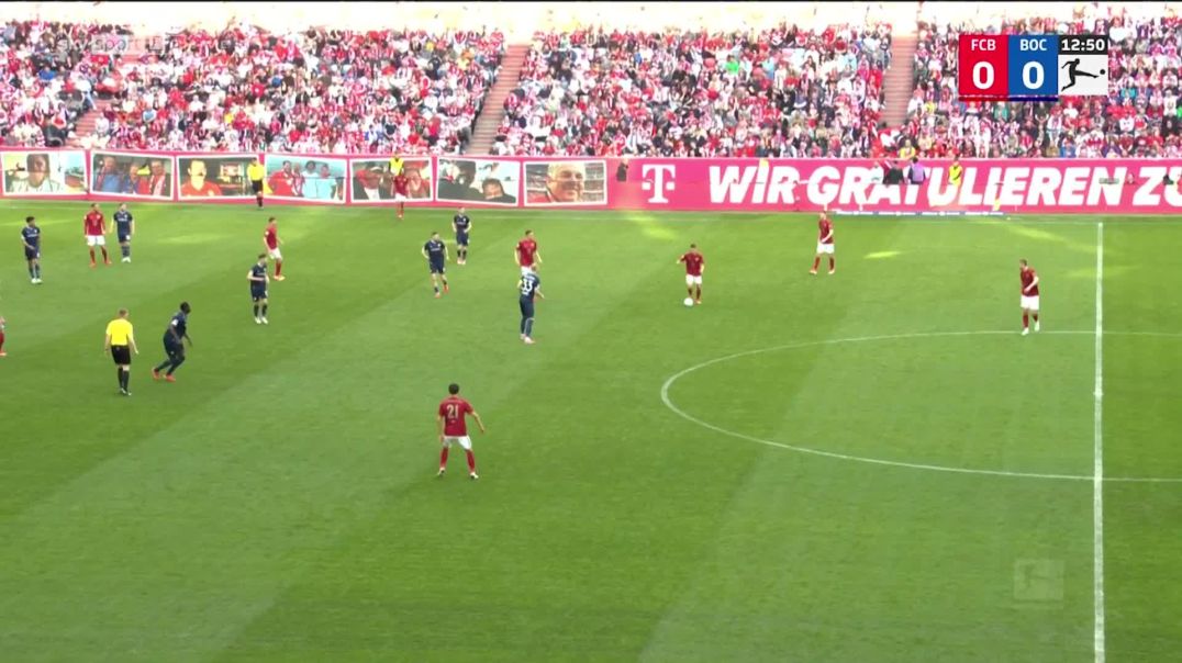 ⁣Bayern Munich [1] - 0 Bochum - Raphael Guerreiro 14'