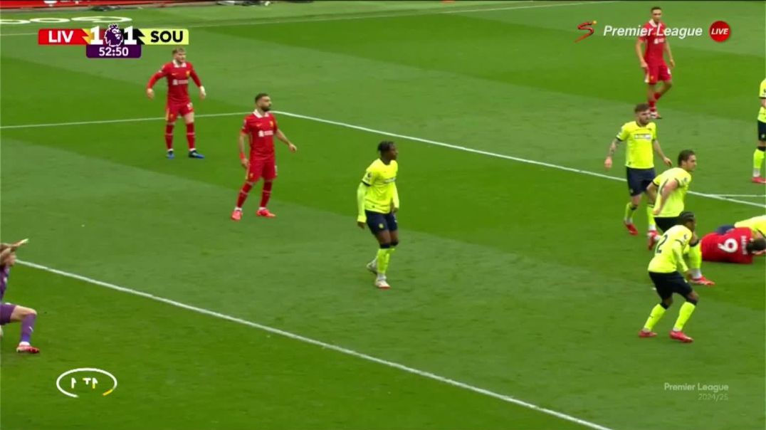 ⁣Liverpool [2] - 1 Southampton - Mohamed Salah (penalty) 54‎'‎