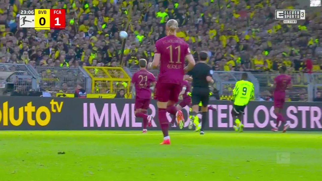 ⁣Dortmund 0 - [1] Augsburg - Jeffrey Gouweleeuw 23'