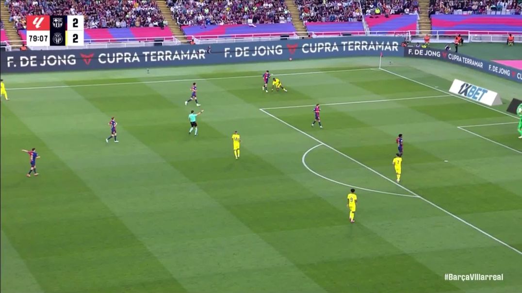 Barcelona 2 - [3] Villarreal - Tajon Buchanan 80'