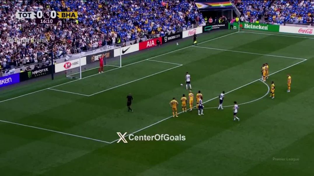 ⁣Tottenham Hotspur [1]-0 Brighton & Hove Albion - Dominic Solanke penalty 17' Media