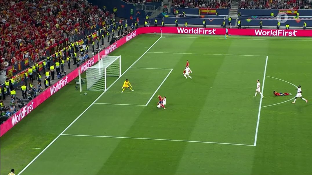 ⁣Spain [3] - 0 France - Lamine Yamal 54' (Penalty)
