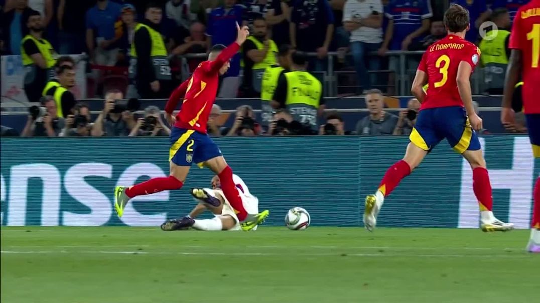 ⁣Spain 4 - [1] France - Kylian Mbappé 59' (Penalty)